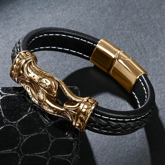 Bohemiskt extravagant armband med utsmyckning i barock läder