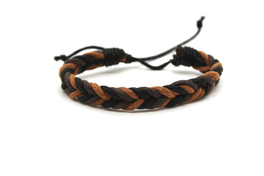Brunt flätat armband i äkta olika nyanser & läderband