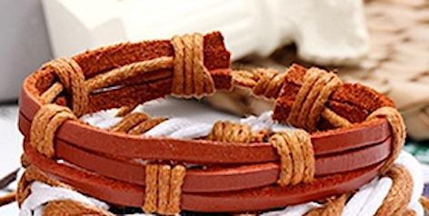 Brunt/rött armband i äkta läder med ljusa band