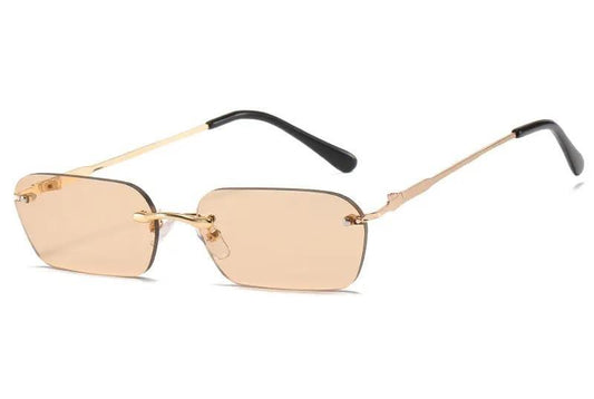 Glamorösa 90-tals Ovala Solglasögon i Guld och Beige för Damer