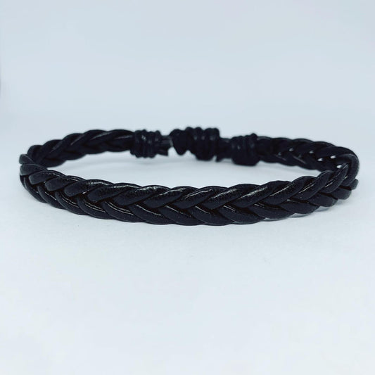 Handmade braided bracelet in authentic leather black for men