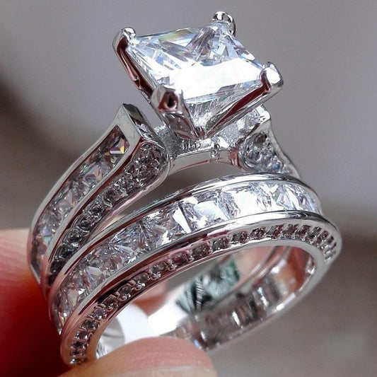 Classic beautiful double ring with large stone in zircon