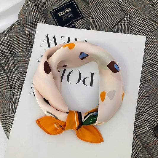 Scarf/Sjal i artificiellt silke prickig orange kaktus bok