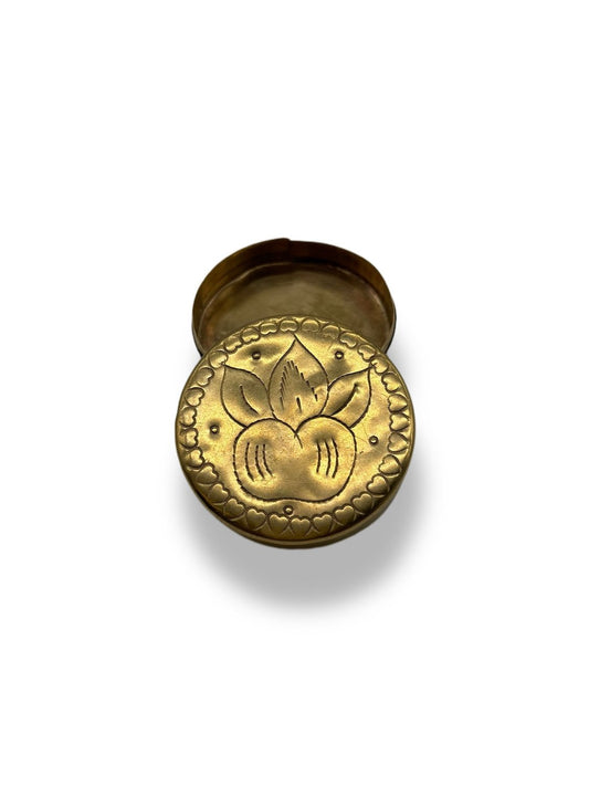 Vintage snusdosa i koppar med ingraverat mönster