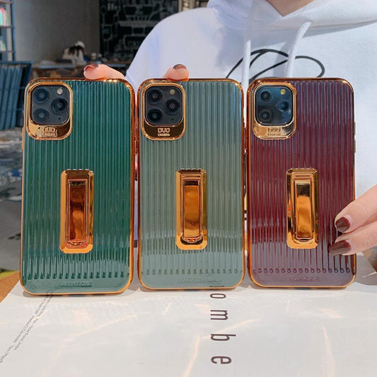 iPhone 11 Stylish luxury case with gold details and foldable stand