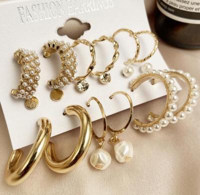 Spring & the summer's prettiest set of earrings, 6 pairs in gold and pearls