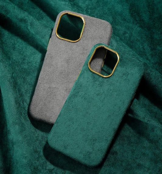 iPhone 13 classic case in suede and gold frame and buttons