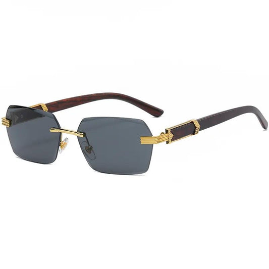 Detailed sunglasses with wooden details & edges in gold brown glass