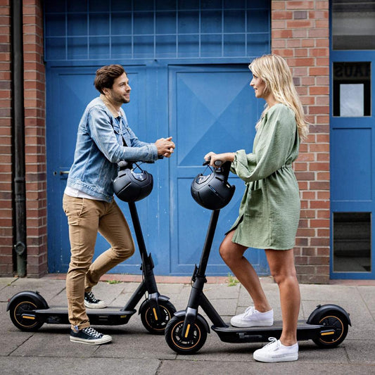 Popular electric scooter range 50 km - speed 30 km/h front lights & rear