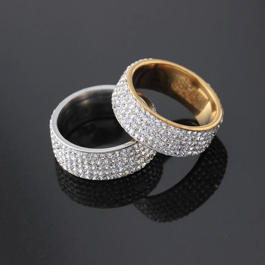 Beautiful ring with Zircon strass gold and silver
