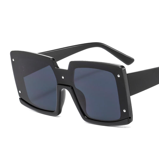 Large square sunglasses with wide temples black brown