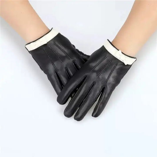 Gloves in vegan leather & bow used with Mobil touch iPad