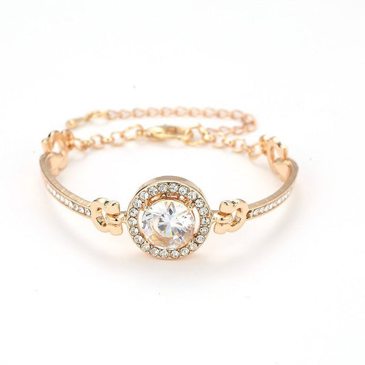 Bracelet with chain and diamond