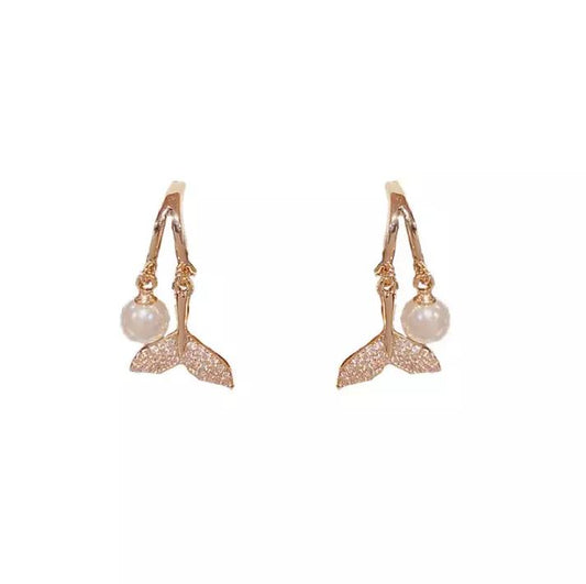 Cute šrhŠngen fish fin with pearl 925 silver and rhinestone