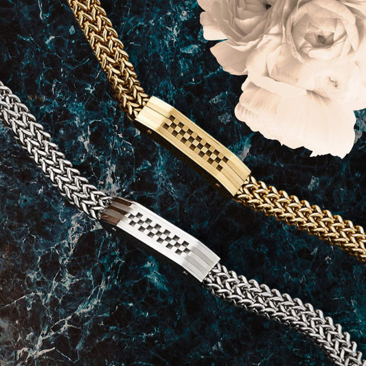 Luxurious bracelet with thick chain & checkered buckle magnetic snap