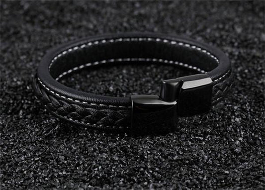 Bracelet in genuine leather and metal buckle for men