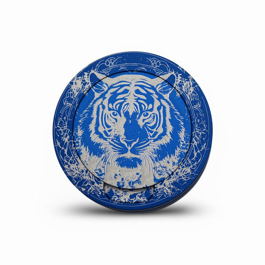 Blue snuff box in aluminum with motif of a tiger and surrounding pattern