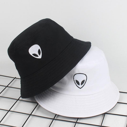 Fishing hat Hip-Hop black or white embroidered alien hat sun hat