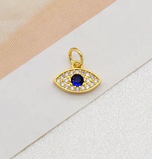 Gold-plated jewelry with nazar cut-out pattern with colored pupil