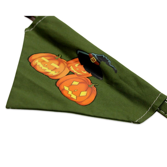 Collar for dog with Halloween motif pumpkin bandana shawl