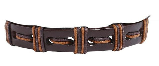 Handgjort armband i riktigt läder med band i vackra utformningar
