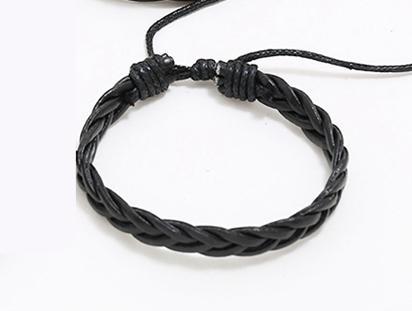 Handgjort flätat armband i autentisk läder svart för män