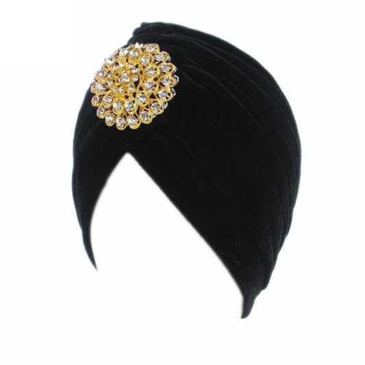 Lyxig turban i sammet och stor brosch diamanter strass mössa