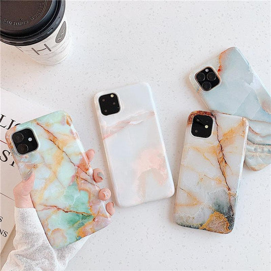 Mobile cover for iPhone with unique marble pattern