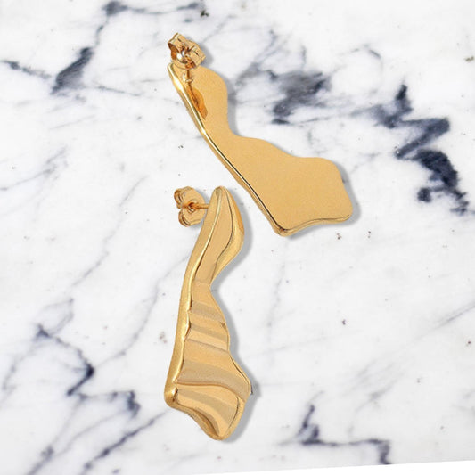 Noorzai Scandinavia -Geometriska örhängen 18K guld ojämna studs