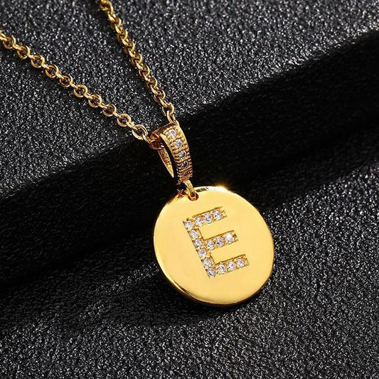 Runda bokstavsamuletter i guld och zirkon guldpläterade halsband