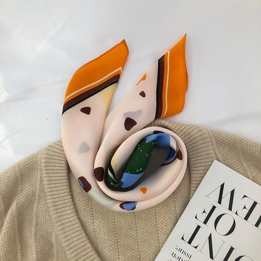 Scarf/Sjal i artificiellt silke prickig orange kaktus bok