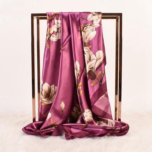 Scarf i artificiellt silke vackra blommor och underbart mönster