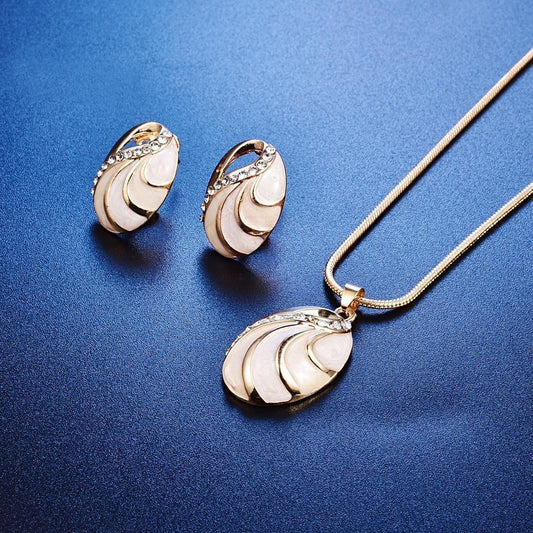Set med halsband &amp; örhängen pärlemor förgylld present