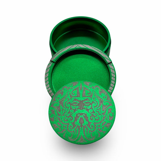 Snusdosa i grön aluminium med mönster nordisk viking
