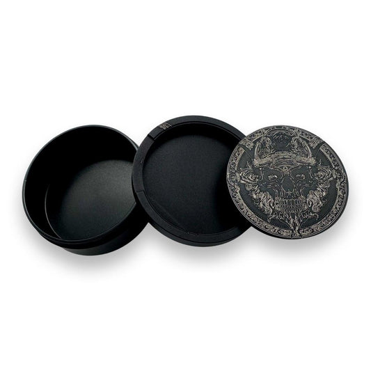 Snusdosa i svart aluminium för alla snus - Dödskalle med vikingahorn
