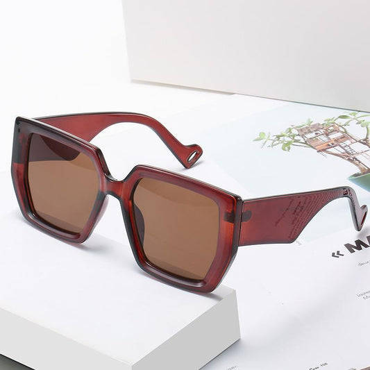 Trendy sunglasses with wide temple frames UV400 rectangular