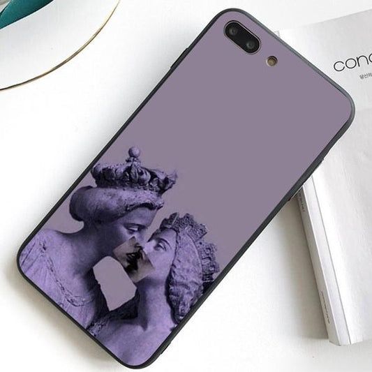 iPhone 12 Pro Max skal antikt staty kyss