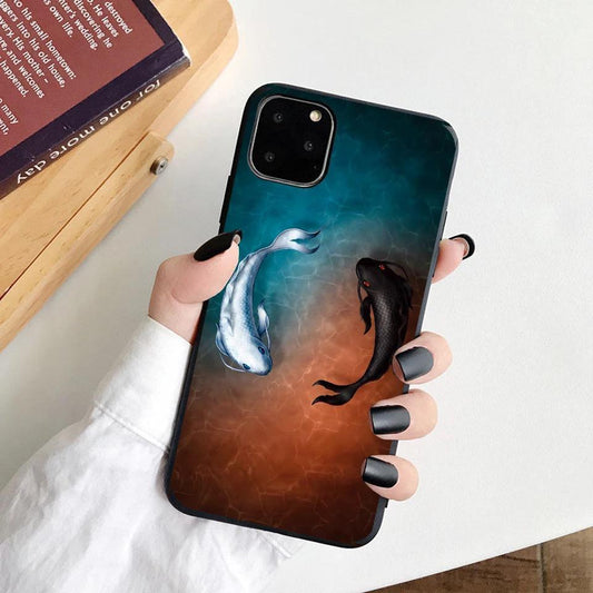 iPhone 12 Pro Max skal koi fiskar blå orange eller svartvit