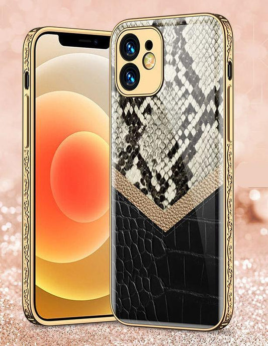 iPhone 12 lyxigt glas-skal mönster guld barock läder ormskinn