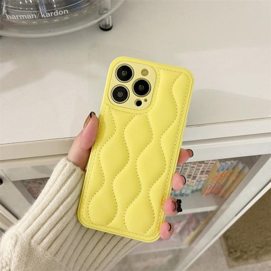 iPhone 13 Pro vadderade skal i trendiga färger broderade mönster