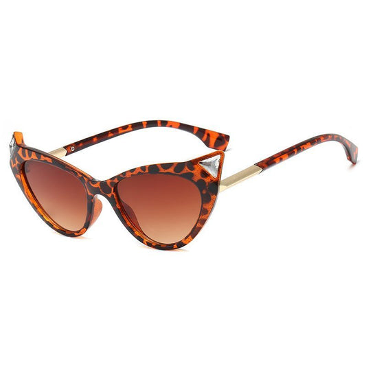 Pointed Sunglasses with diamond inspo 50s UV400 Kris - Brown