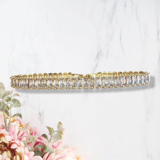 Beautiful bracelet with rectangular diamonds luxury gift gold for women